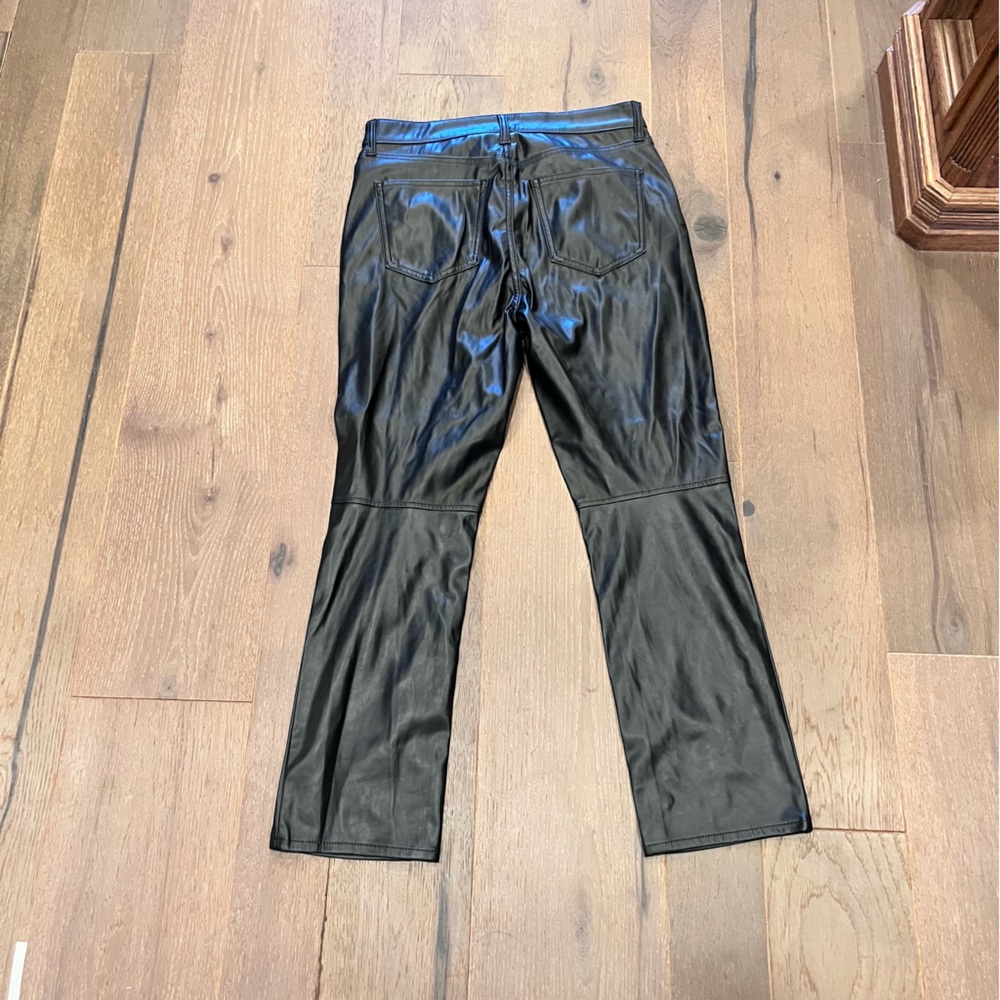 NWT Gap slim high rise 30/10 Short Black Faux Leather Pants $90 - Picture 5 of 8